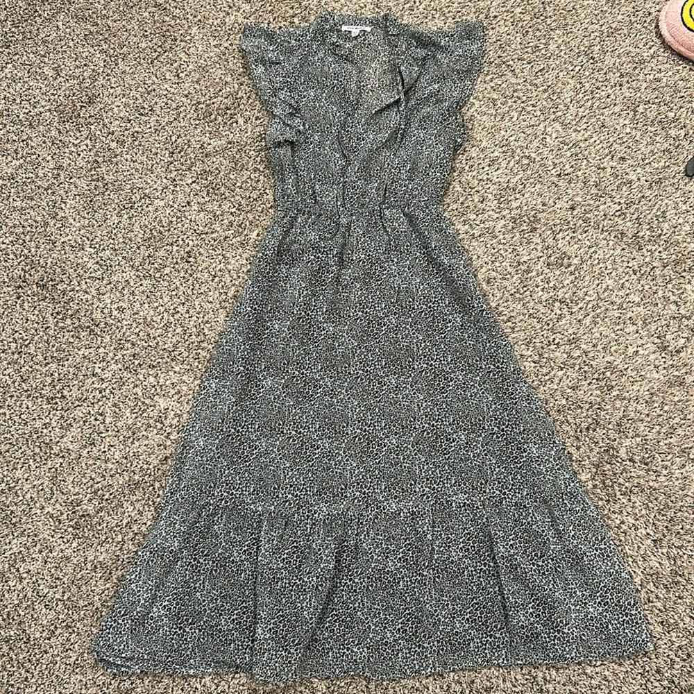 Steve Madden mid length dress animal print. Size XS. Never been worn